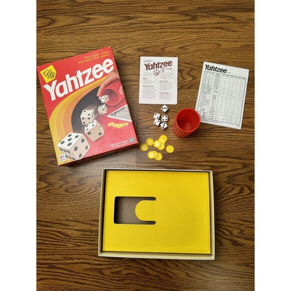 YAHTZEE Dice Game E950 1998 Milton Bradley - Picture 4 of 7